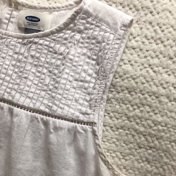 White sleeveless cotton top - Picture 2 of 7